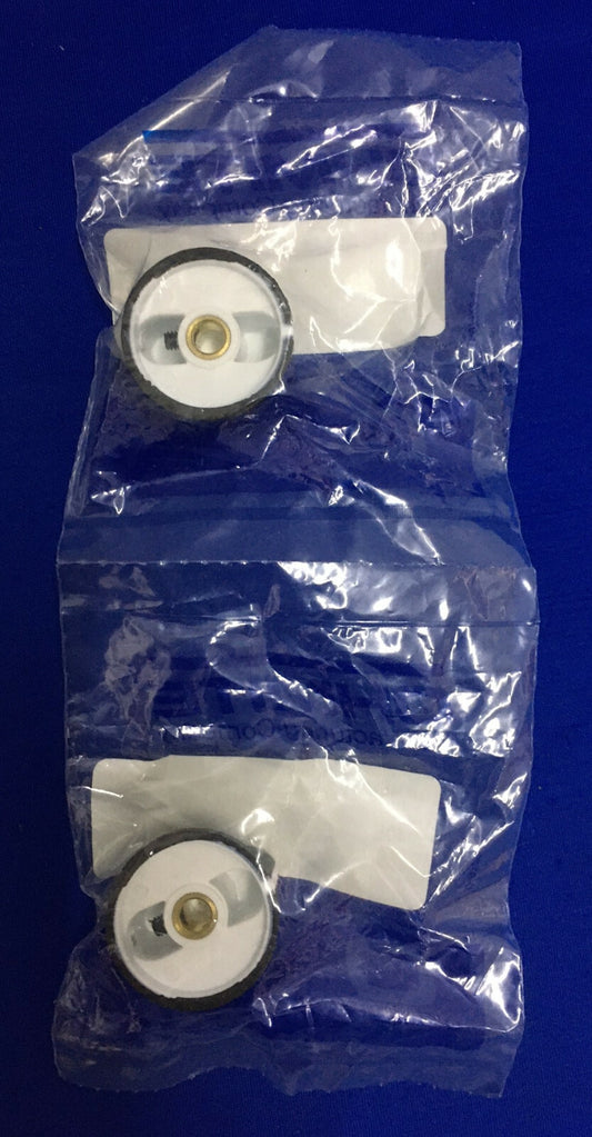 QTY 2 - OHMITE MANUFACTURING 5940E GEGOTEN VERLICHTE CTRL-KNOP