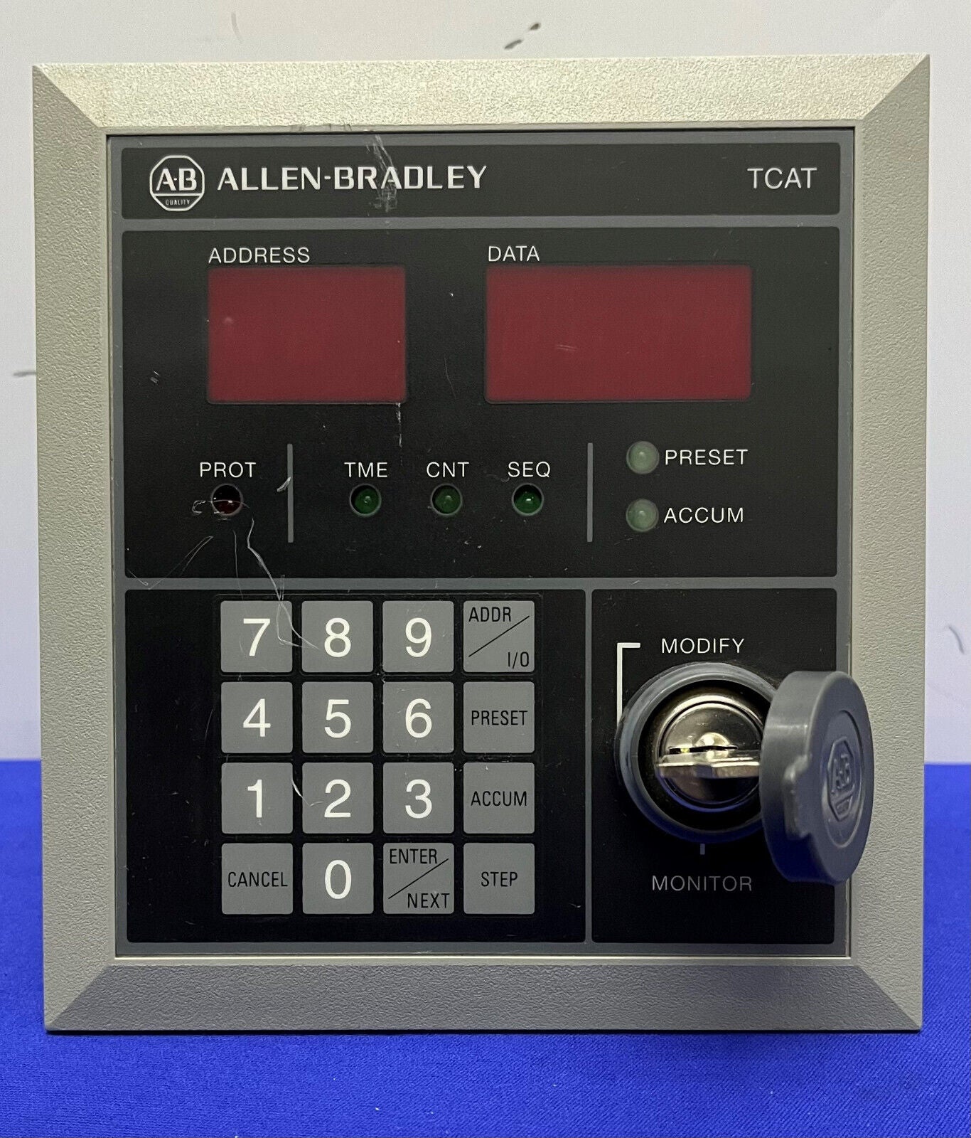 TERMINALE DI ACCESSO AL CONTATORE TIMER AB ALLEN BRADLEY 1745-TCAT SER. C - PARTI/RIPARAZIONE