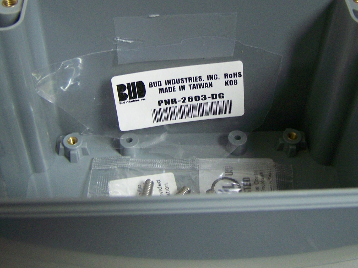 CAJA Y TAPA GRIS BUD INDUSTRIES PNR-2603-DG 4,72" X 3,15" X 3,35"