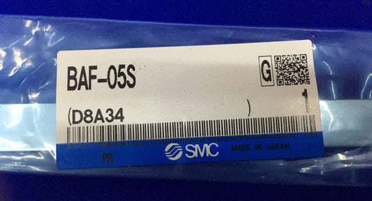 QTY 5 - NUOVA STAFFA DI MONTAGGIO PER INTERRUTTORE AUTOMATICO SMC BAF-05S / D8A34 STAFFE