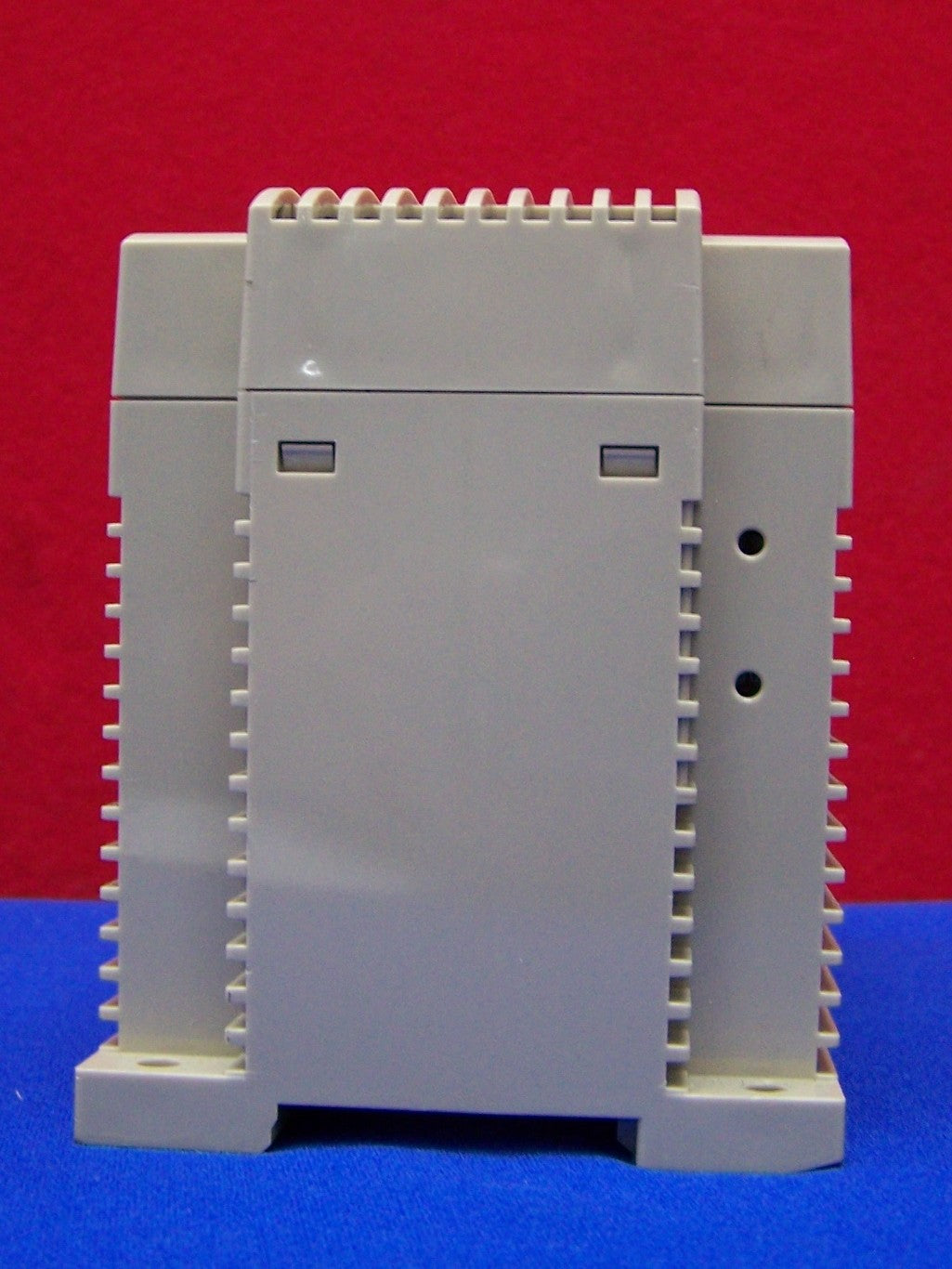 OMRON S82K-10024 VOEDING