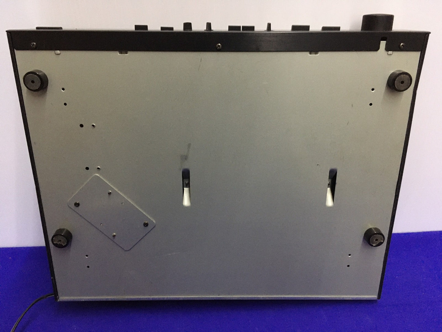 YAMAHA,DSR-70 PRO NATURAL SOUND DIGITAL SURROUND DECODER ITEM IS USED