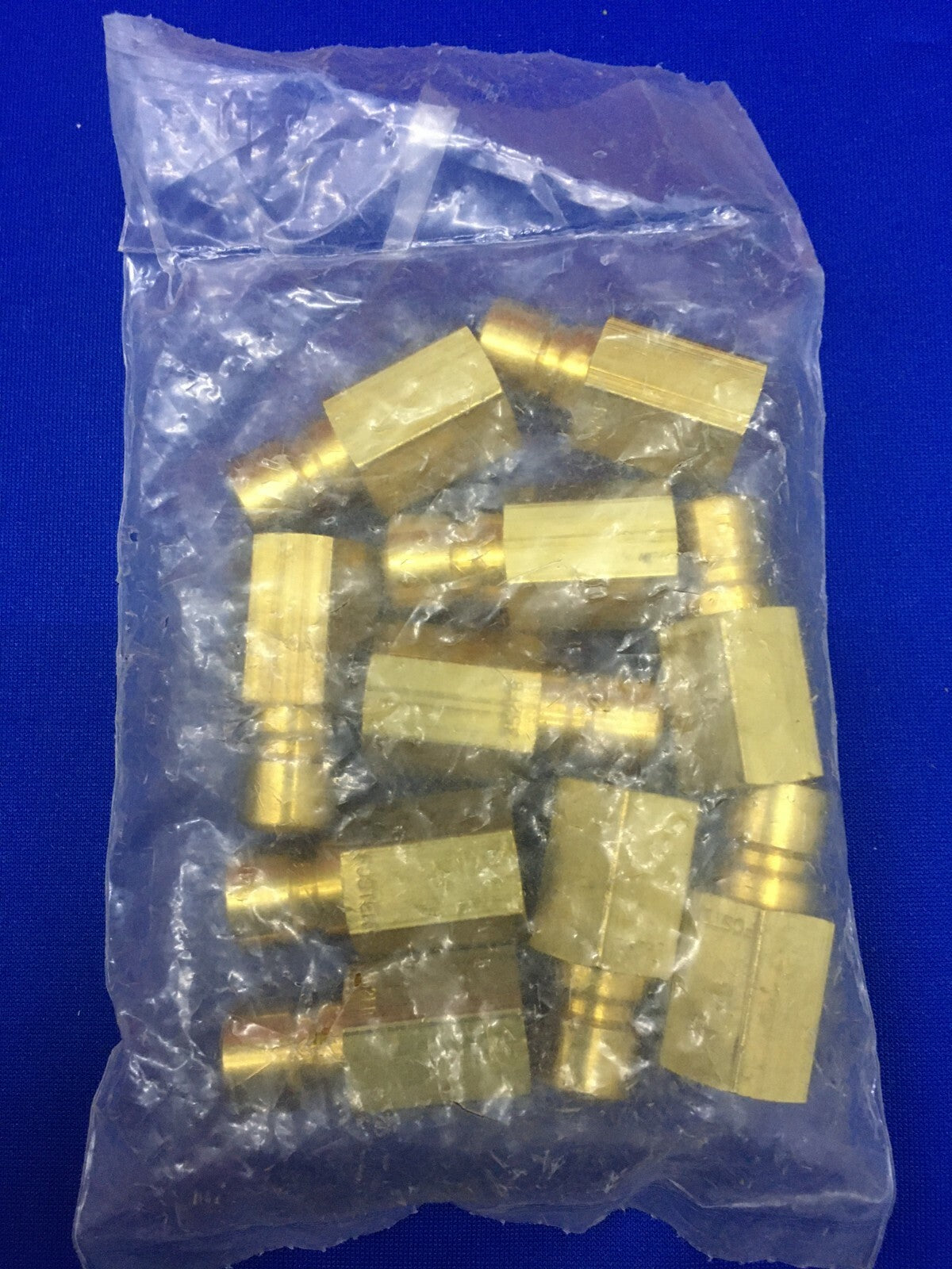 FOSTER FP352FB SCHNELLKUPPLUNGSSTECKER 1/4" FPT - INNENGEWINDE 3/8" KÖRPER MESSING