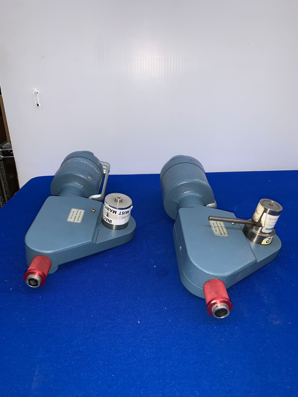 ASTRO TOOL CORP, 612141, PINCE À SERTIR PNEUMATIQUE, QTE 2, VENDUE PAR LOT, POUR PIÈCES