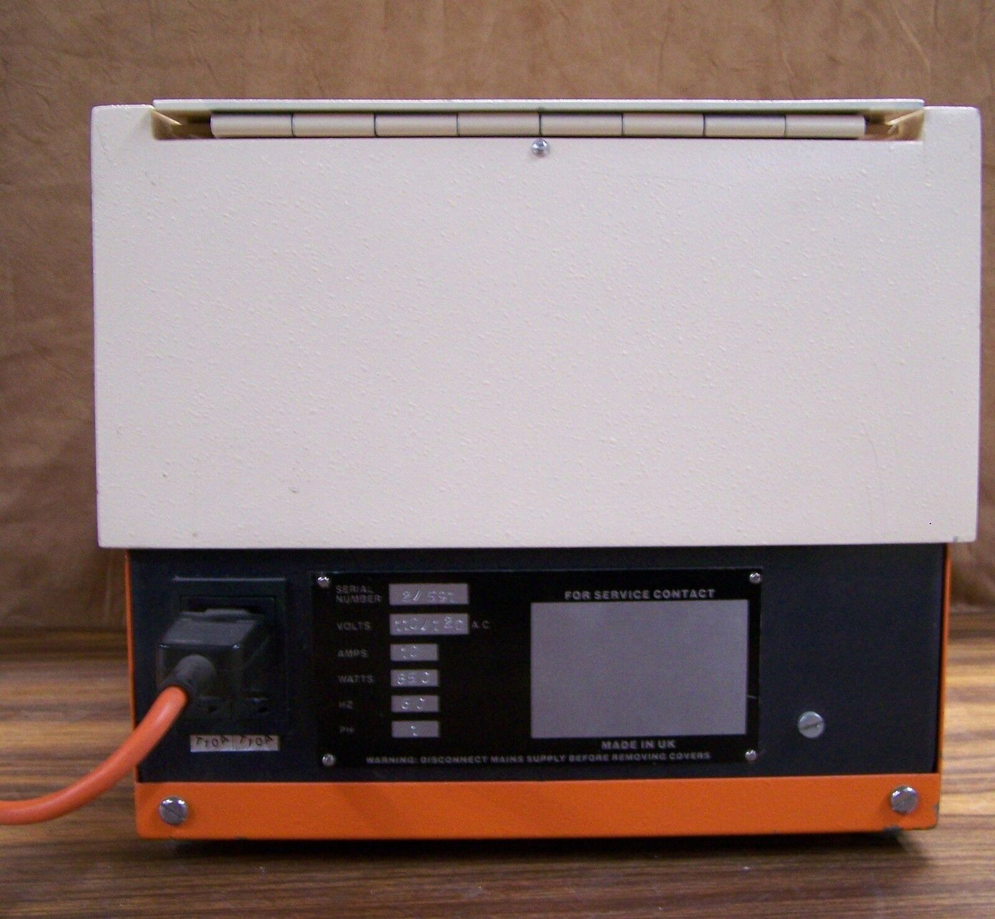 Centrífuga SED 20 con lectura digital de RPM y freno de bloqueo SIN ROTOR