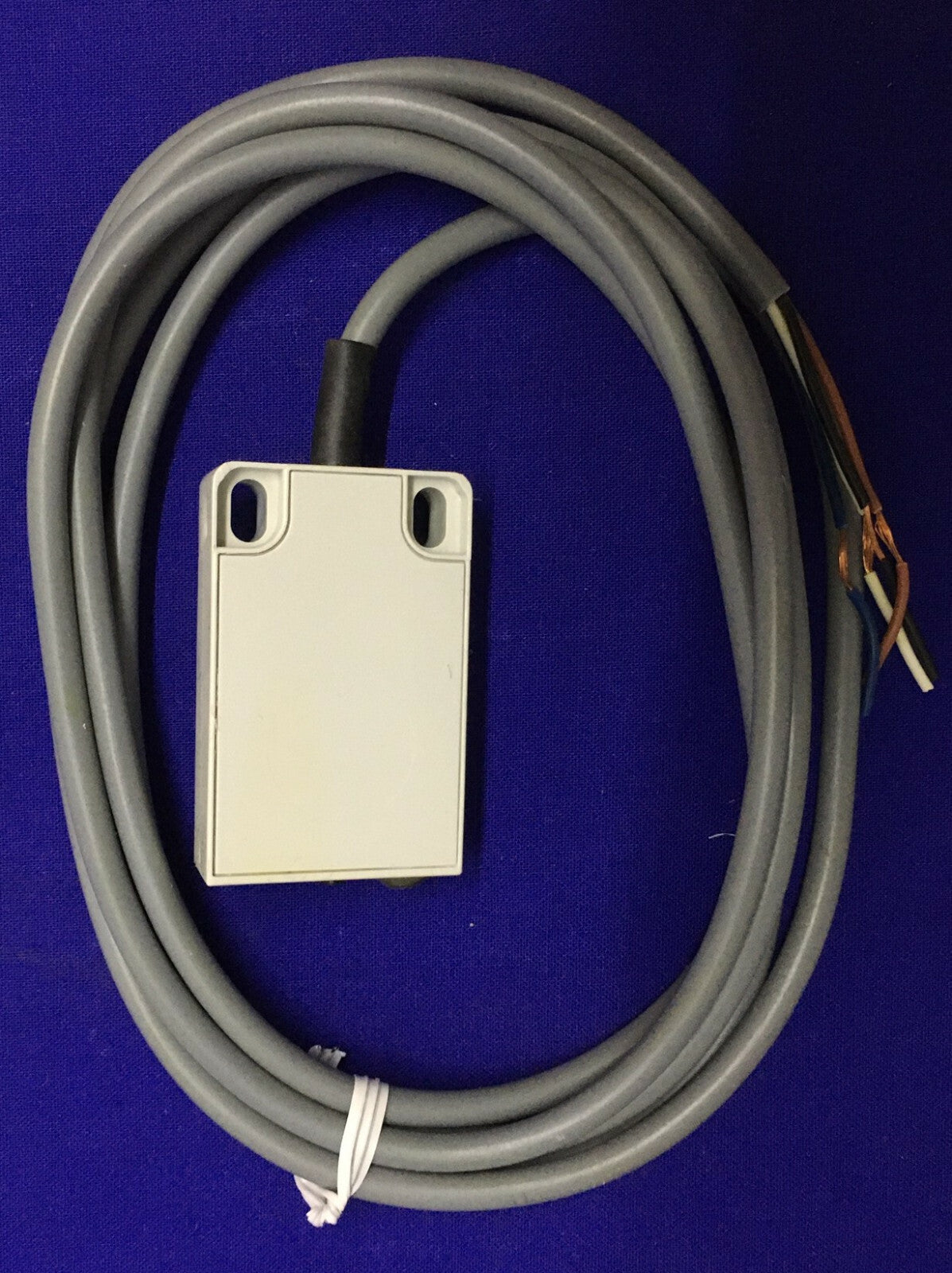 CARLO GAVAZZI EC5525NPAP CAPACITIEVE NABIJHEIDSSENSOR