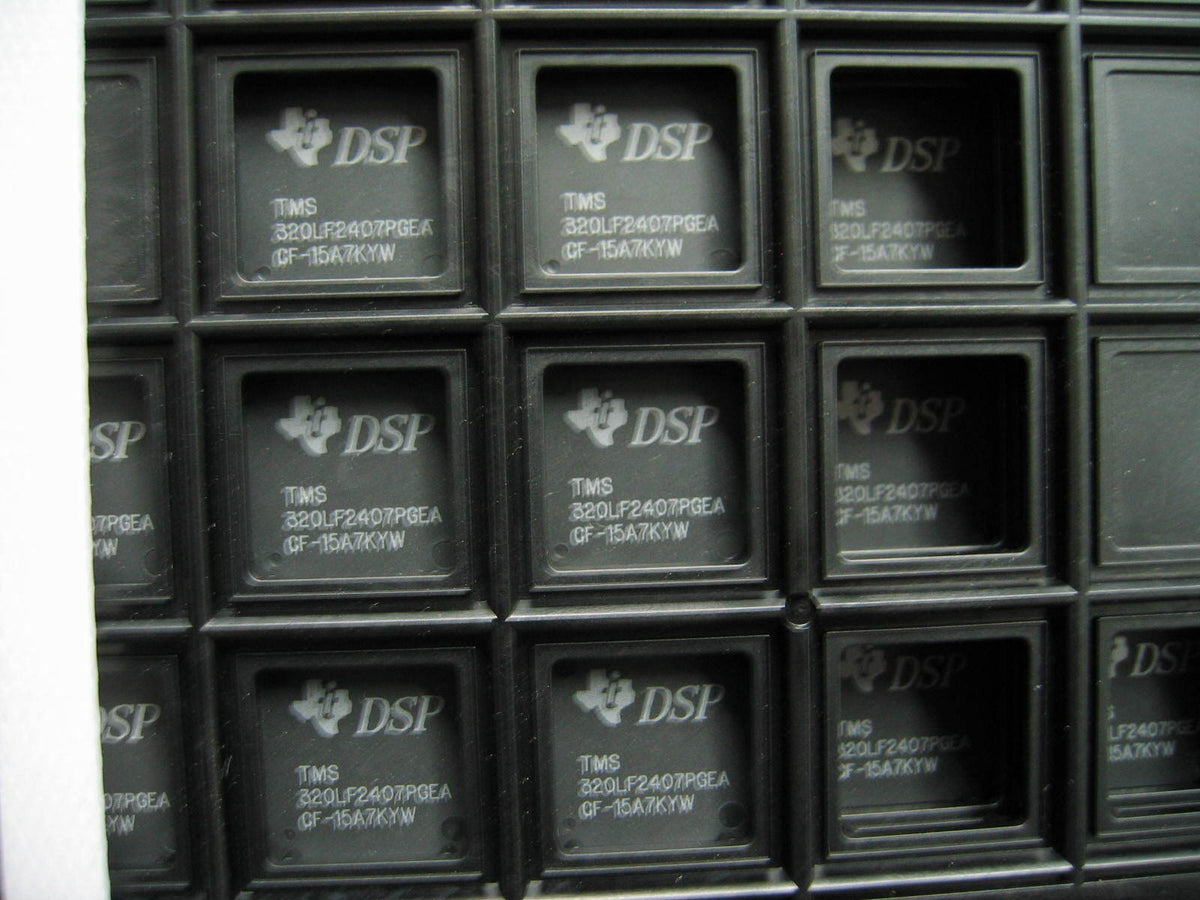 TI TMS320LF2407PGEA CF 15A7KYW DSP 16 bits 40 MHz 64 Ko Flash EEPROM 144 broches LQFP