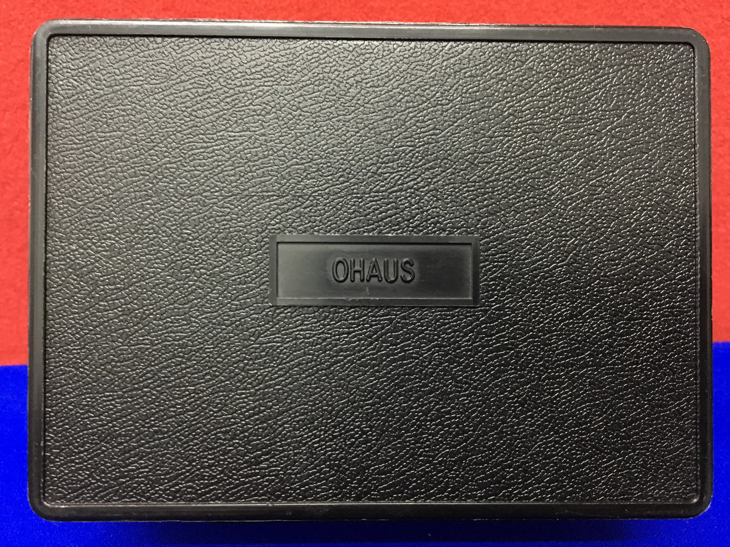 PESO OHAUS DE 200 g CON ESTUCHE Y GUANTE