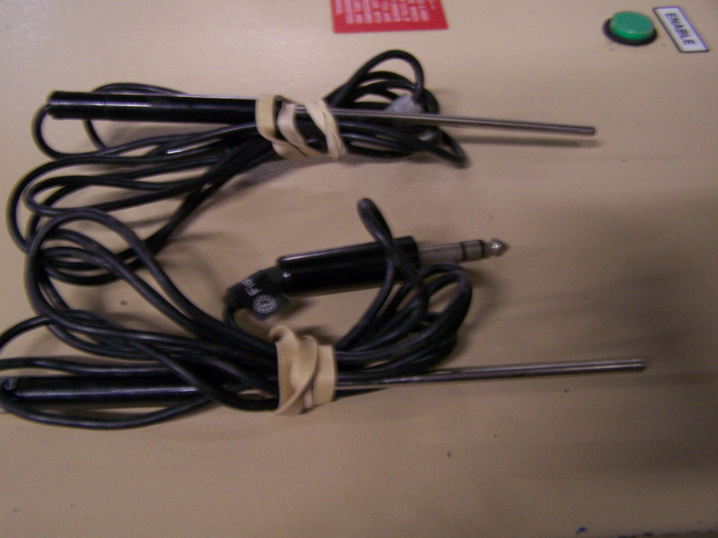 TRATADOR DE SUPERFICIES POR CHORRO DE PLASMA COROTEC CORP PJ2 120 VOLTIOS 8 AMPERIOS PIEZAS O REPARACIONES