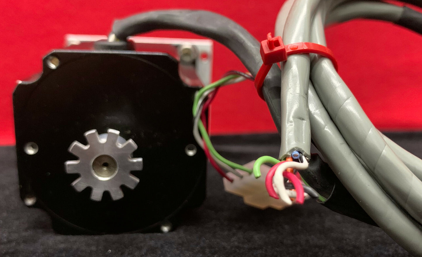 アナハイムオートメーション高トルクステッピングモーター 23L206-LW8