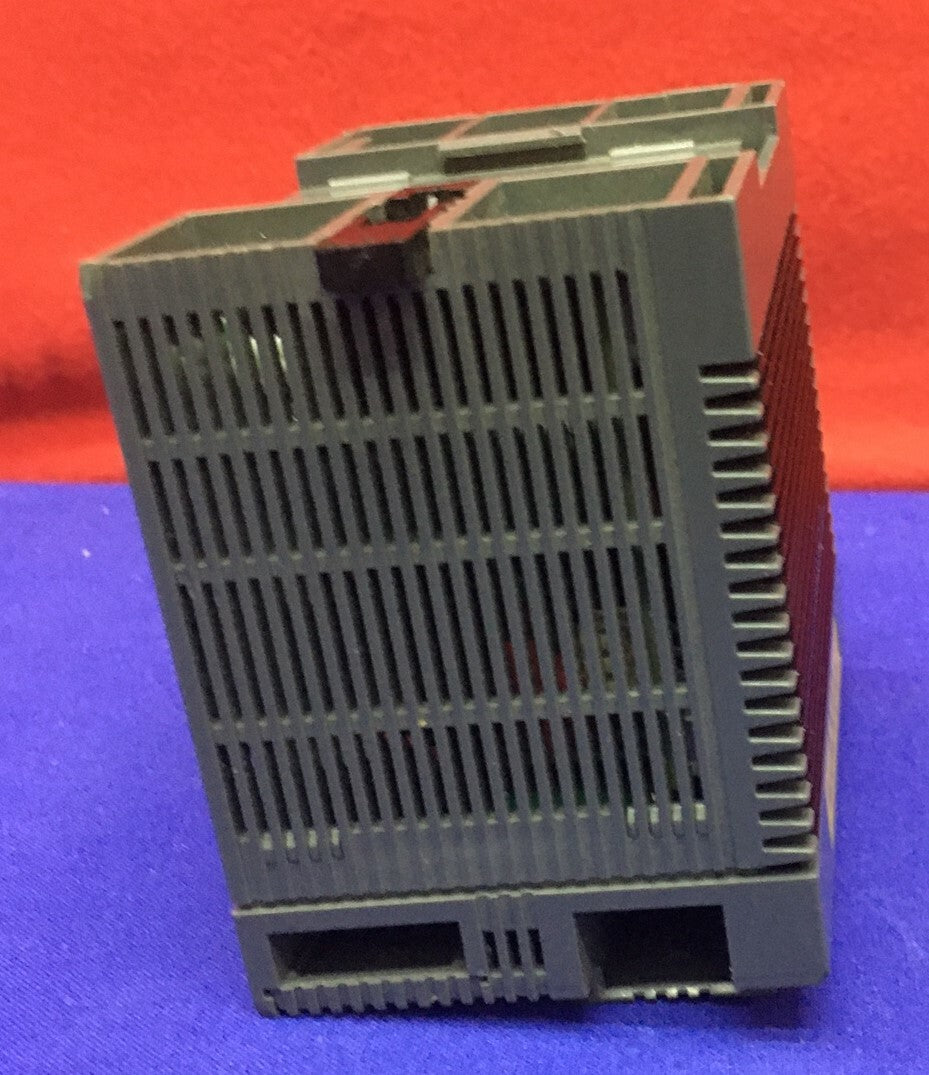 FUENTE DE ALIMENTACIÓN DE CA KEYENCE KV-U4 / KVU4 DE 100 A 240 V CA, 50/60 HZ, SALIDA DE 24 V CC