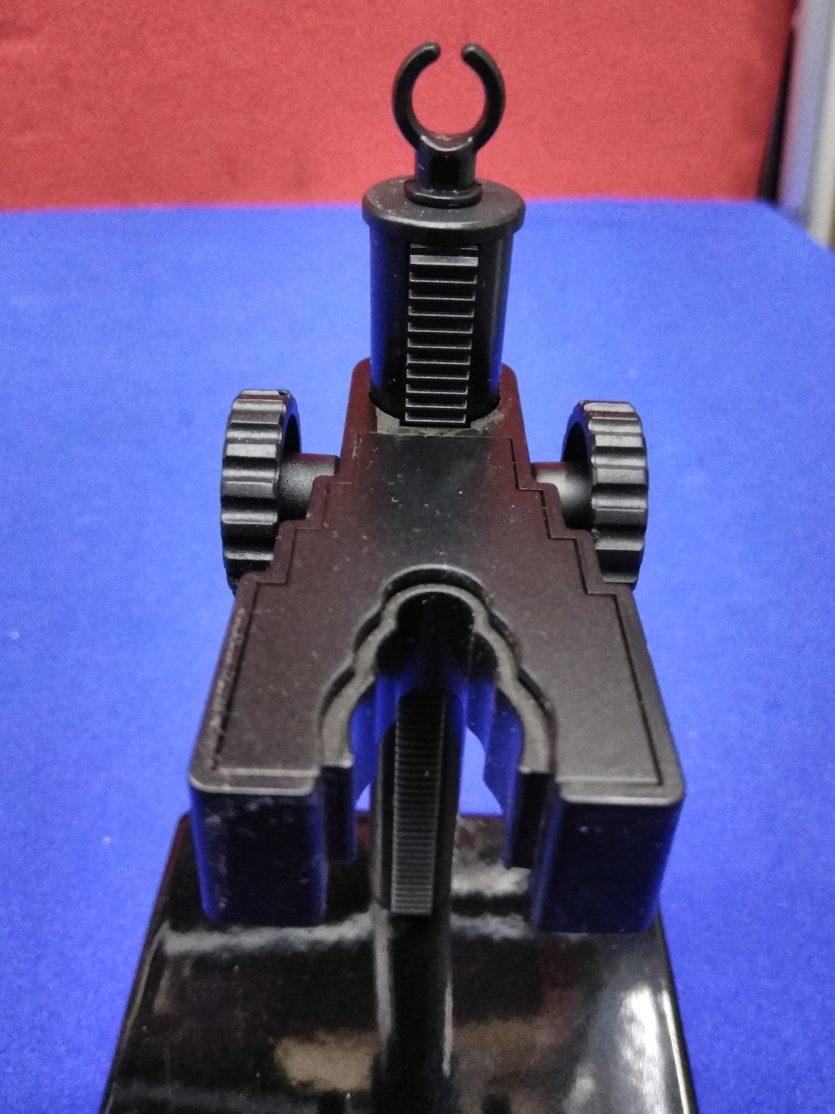 SUPEREYES MINI-VERSTELLBARER STÄNDER TE013 FÜR USB-DIGITALMIKROSKOPE.