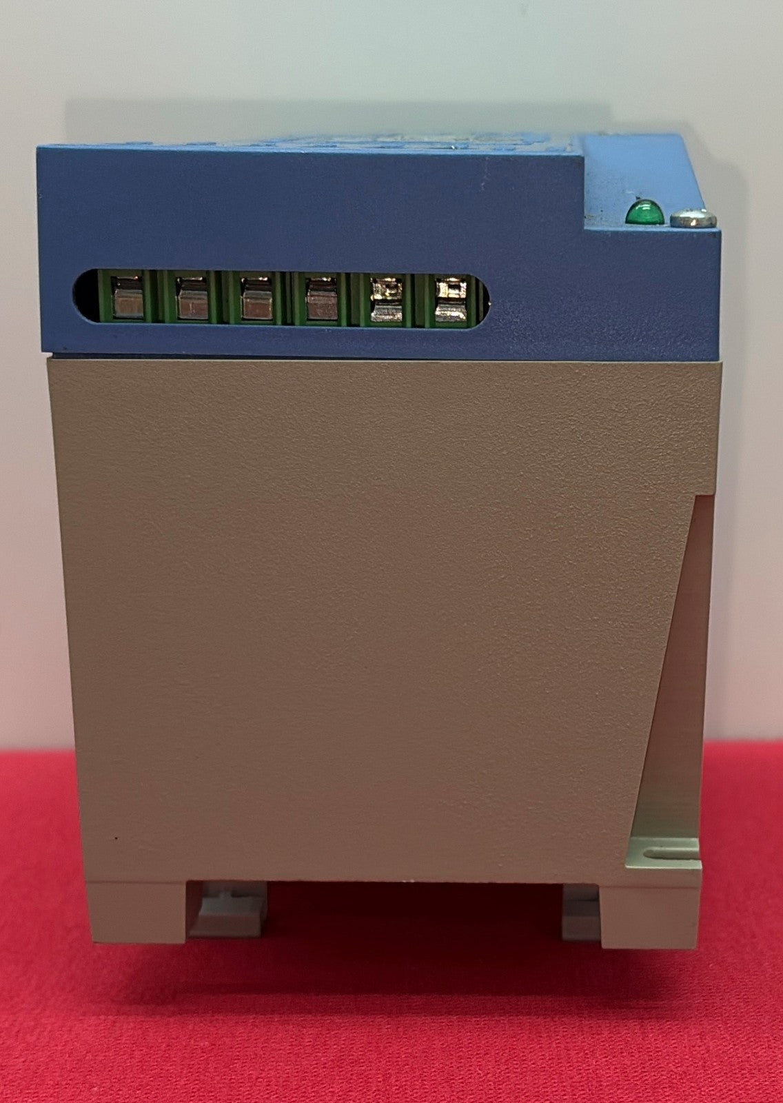 ISLATROL ® ELITE CONTROL CONCEPTS IE-220 ACTIVE TRACKING ® AC POWER FILTER