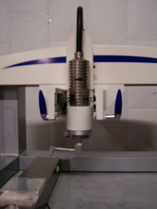 INFOTECH AUTOMATION AG IP-1000 „The Bull“ Bestückungssystem