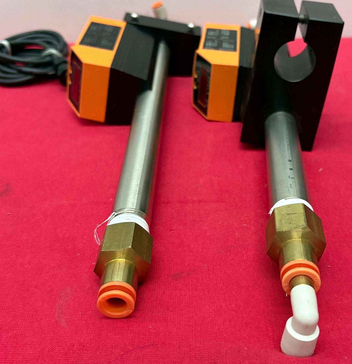 EFECTOR SD6001 COMPRESSED AIR METER FLOW SWITCH ANALOGUE OUTLET QTY 2 -FOR PARTS