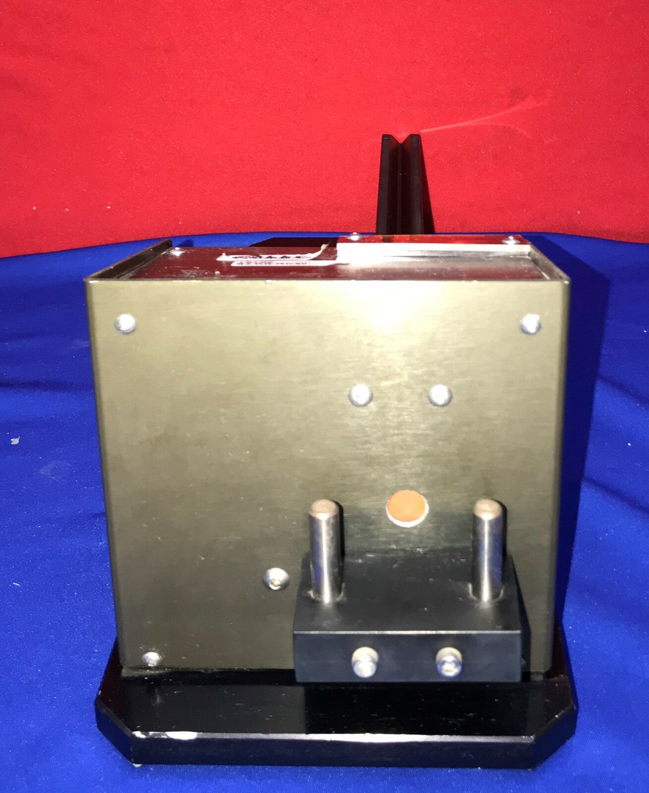 OP MAAT GEMAAKTE N00408 C-Flex UV-behuizing met 12" geleiderail en vergrendeling