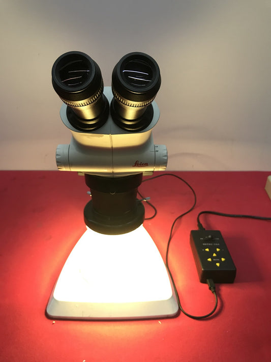 LEICA S4E STEREO ZOOM MICROSCOPE 6.3 -30 X MAGNIFICATION WITH STAND & LED LIGHT