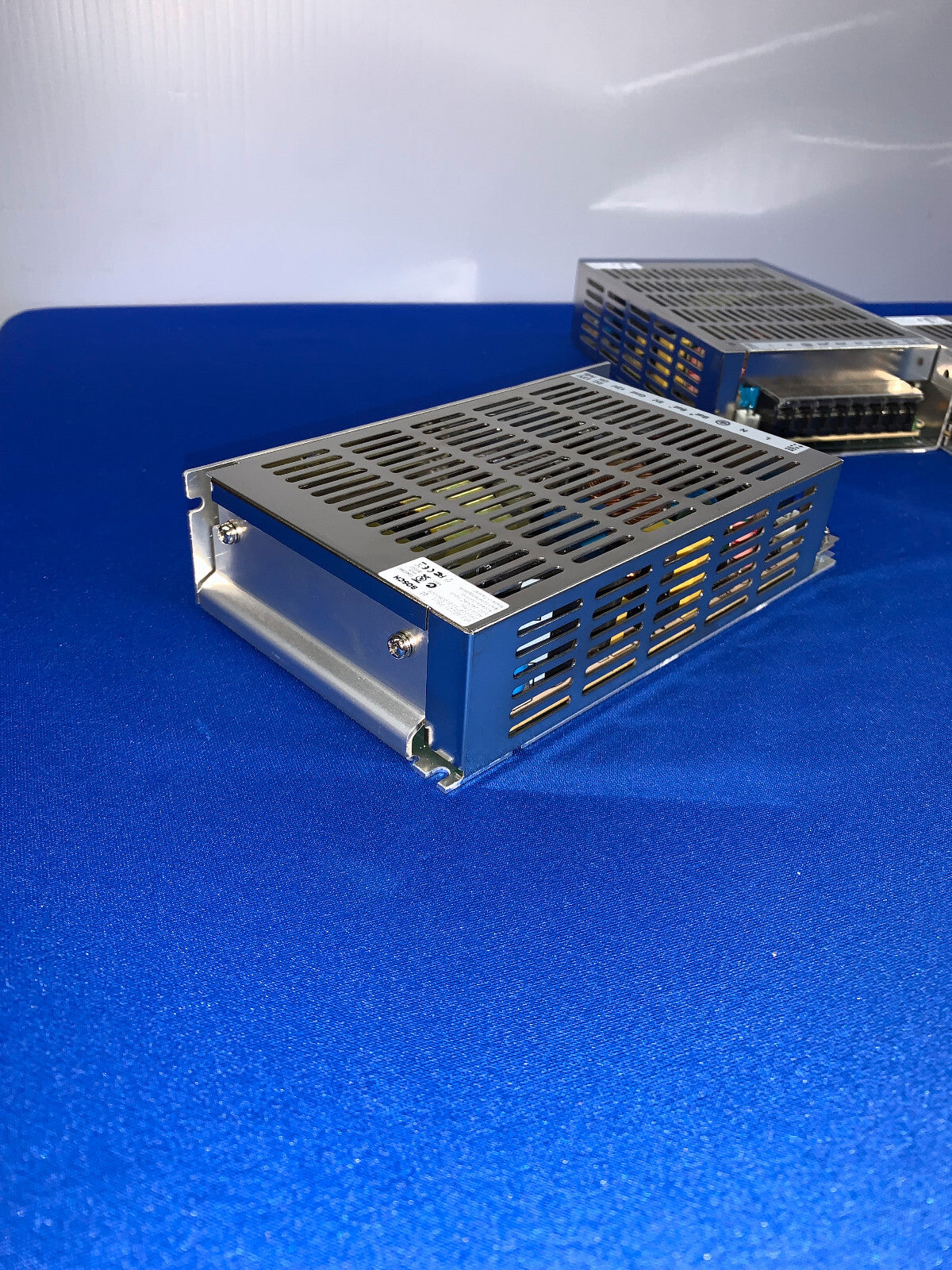 FUENTE DE ALIMENTACIÓN BOSCH APS-AEC21-PSU1 CANTIDAD 3 SE VENDE EL LOTE