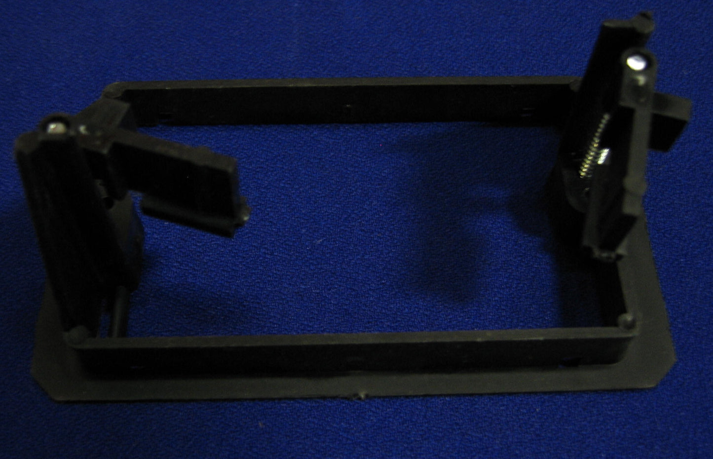 ARLINGTON INDUSTRIES MONTAGEPLAAT VOOR WANDEN 1/4" 1" DIK - VERPAKKING VAN AANTAL 4