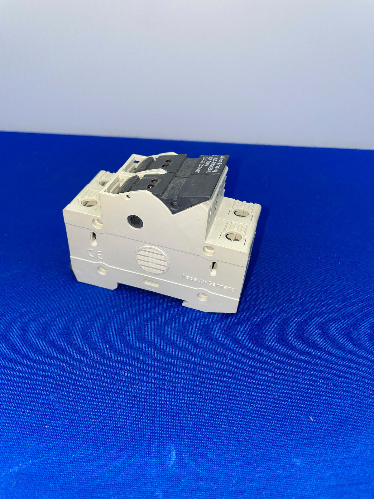 ALLEN-BRADLEY、1492-FB2C30-L、シリーズ B、ヒューズホルダークラス CC、1 ロット数量 4