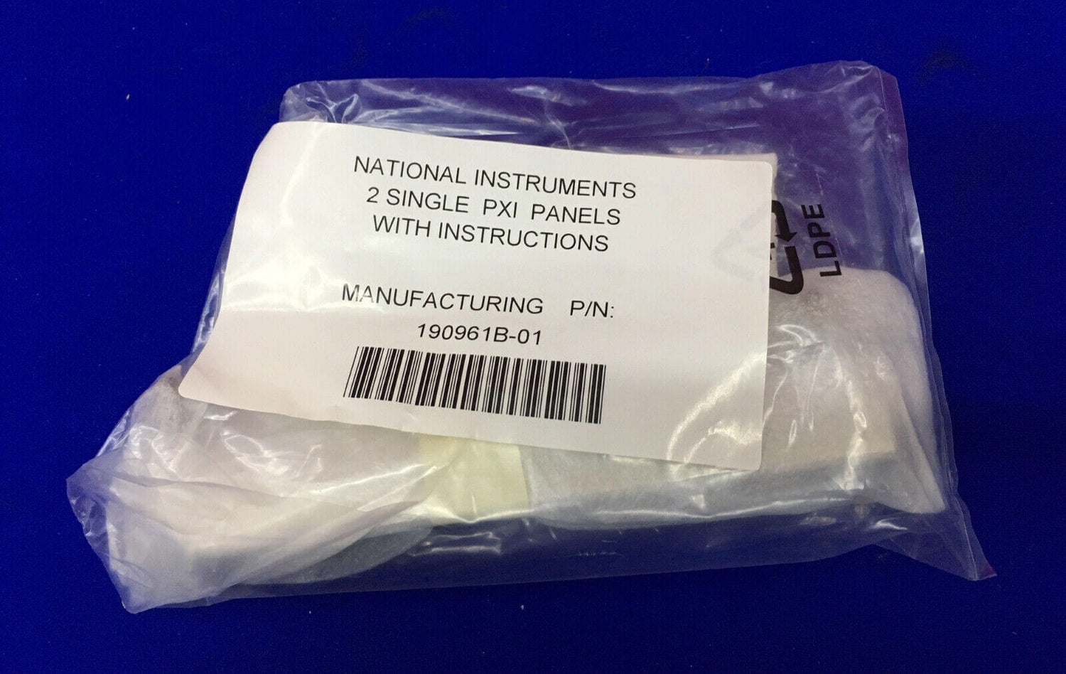 NATIONAL INSTRUMENTS 190961B-01 2 SINGLE PXI PANELS WITH INSTRUCTIONS