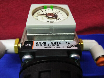 SMC AR20-NO1E-1Z DRUCKREGLER MIT MANOMETER