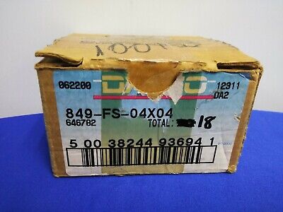 1 PAKET/BOX MIT 18 DAYCO 849-FS-04X04 WINKELADAPTER