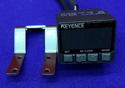 Keyence AP-C40W Amplifier Unit Pressure Sensor with mounting bracket 12-24V DC