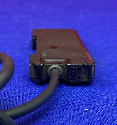 OMRON E3X-MDA11 Photoelectric Sensor 12 to 24 VDC