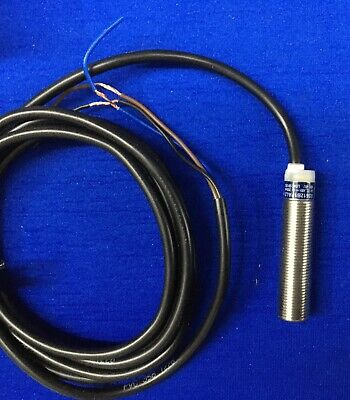 TELEMECANIQUE SCHNEIDER ELECTRIC OsiSENSE XS612B1PAL2 / 014573 PROXIMITY SWITCH