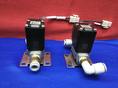 1 LOTE DE 2 VÁLVULAS SOLENOIDES SMC VCA21-5G-3-02-F 24 VCC