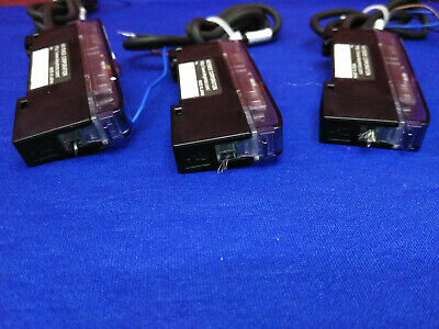 1 LOT QTY OF 3 - KEYENCE ES-M1  PROXIMITY SWITCH AMPLIFIER