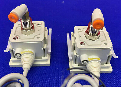 Lot of 2 SMC ZSE40-TI-22L Digital Display Pressure Switch OP.Press,10.0~101