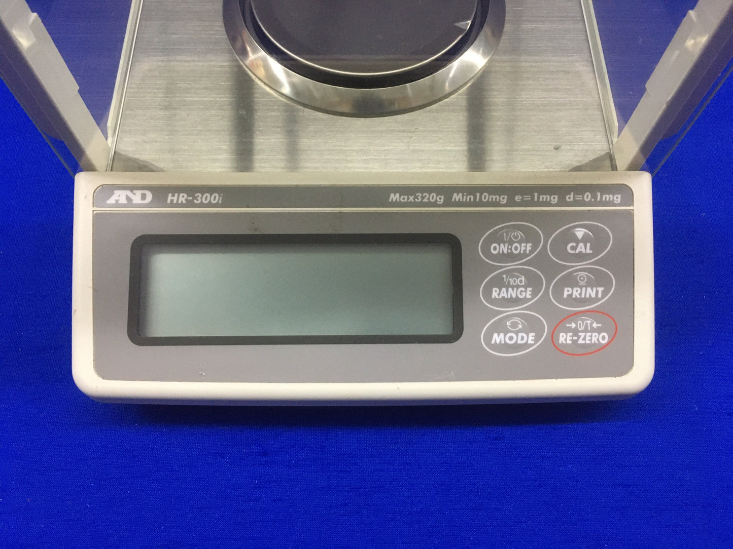 A&D COMPANY LIMITED HR-300i ANALYTICAL BALANCE SCALE