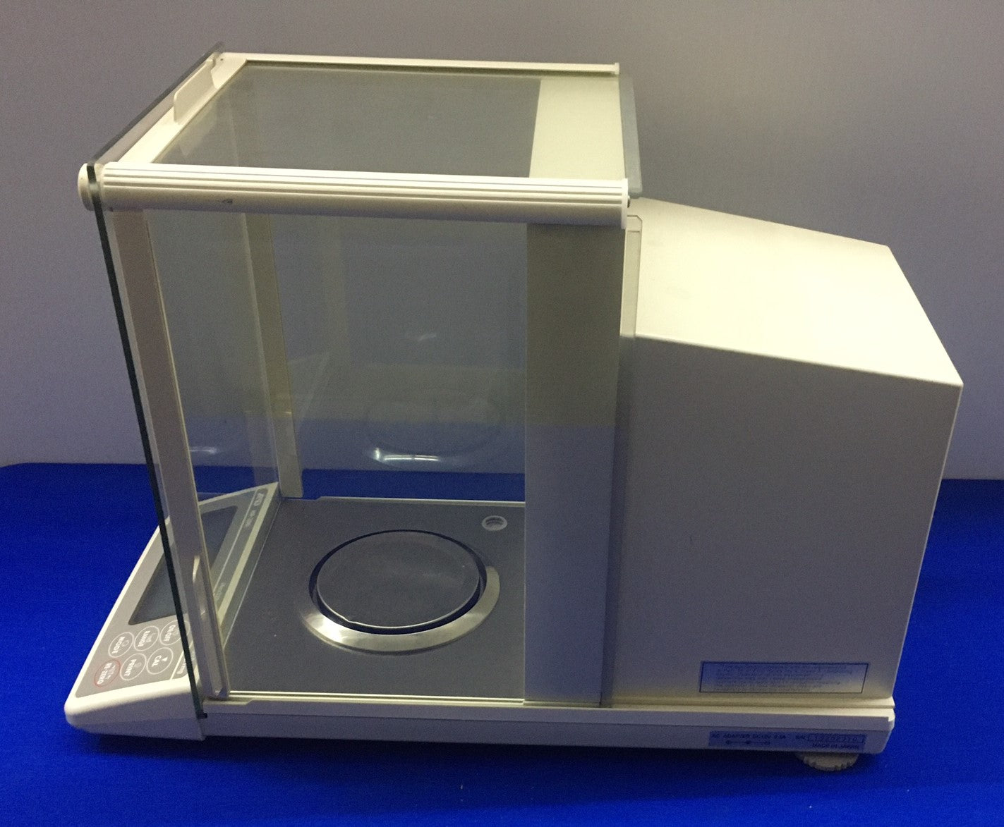 A&D COMPANY LIMITED HR-300i ANALYTICAL BALANCE SCALE