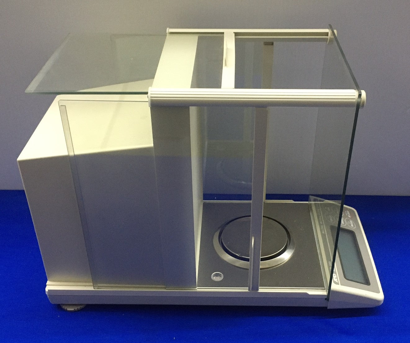 A&D COMPANY LIMITED HR-300i ANALYTICAL BALANCE SCALE