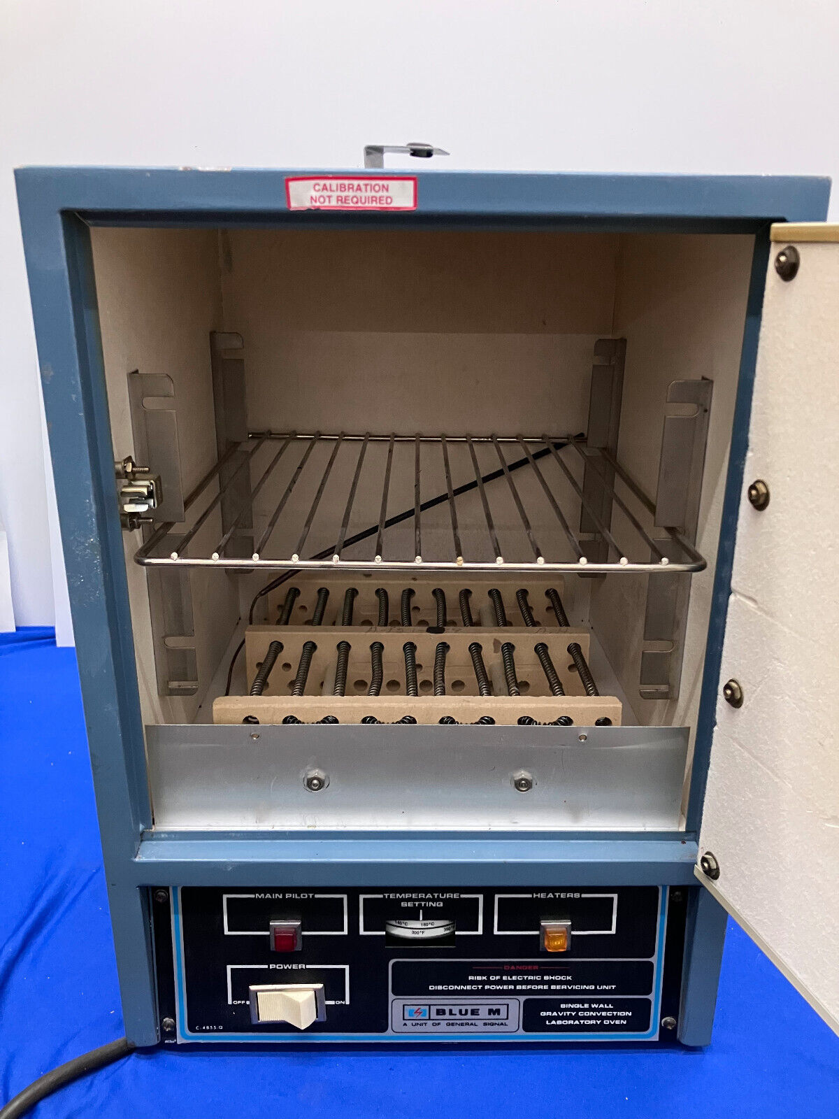 BLUE M MODEL SW-11TA-A SINGLE WALL GRAVITY CONVENTION OVEN PARTS OR REPAIR