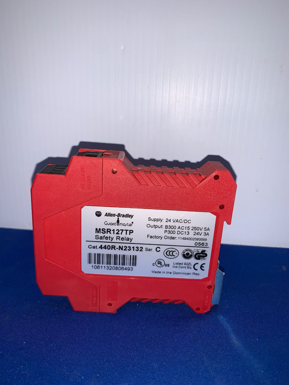 RELÉ DE SEGURIDAD ALLEN-BRADLEY MSR127TP 24 V CA/CC