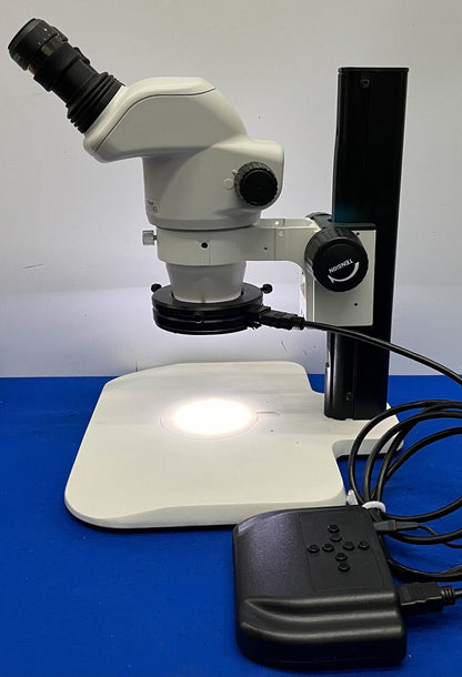 NIKON SMZ745 STEREO MICROSCOPE w/ C-W10XB/22 EYEPIECES, STAND & TECHNIQUIP LIGHT