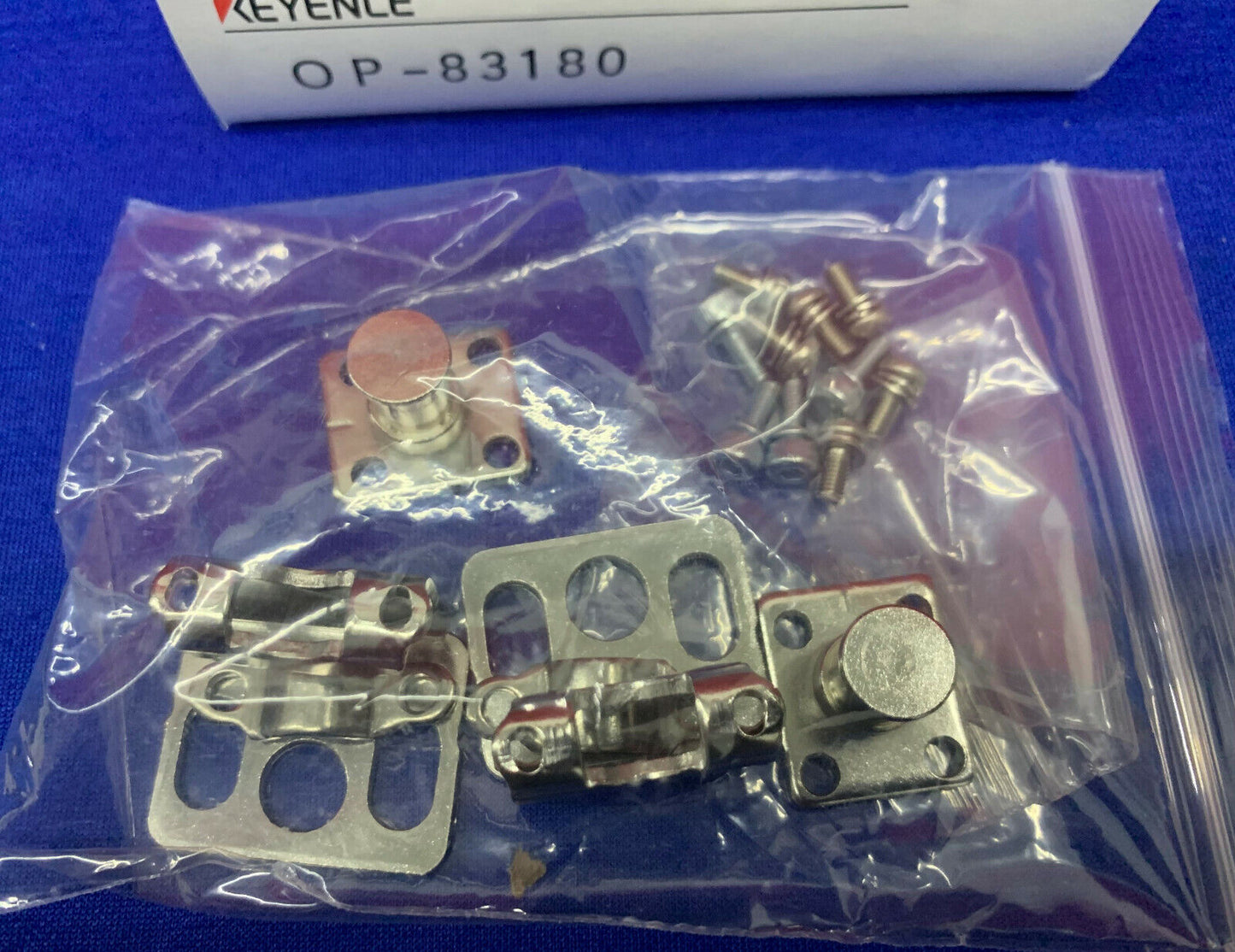 Kit de soporte de montaje estándar Keyence OP-83180