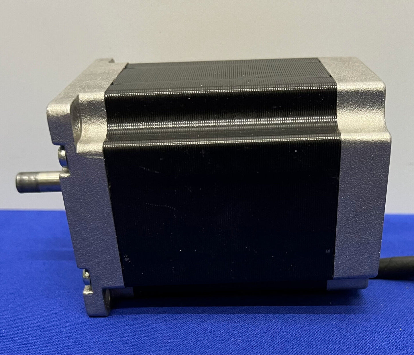 AMCI ADVANCED MICRO STEPPER MOTOR SM2340-240 SINGLE SHAFT 1/4”