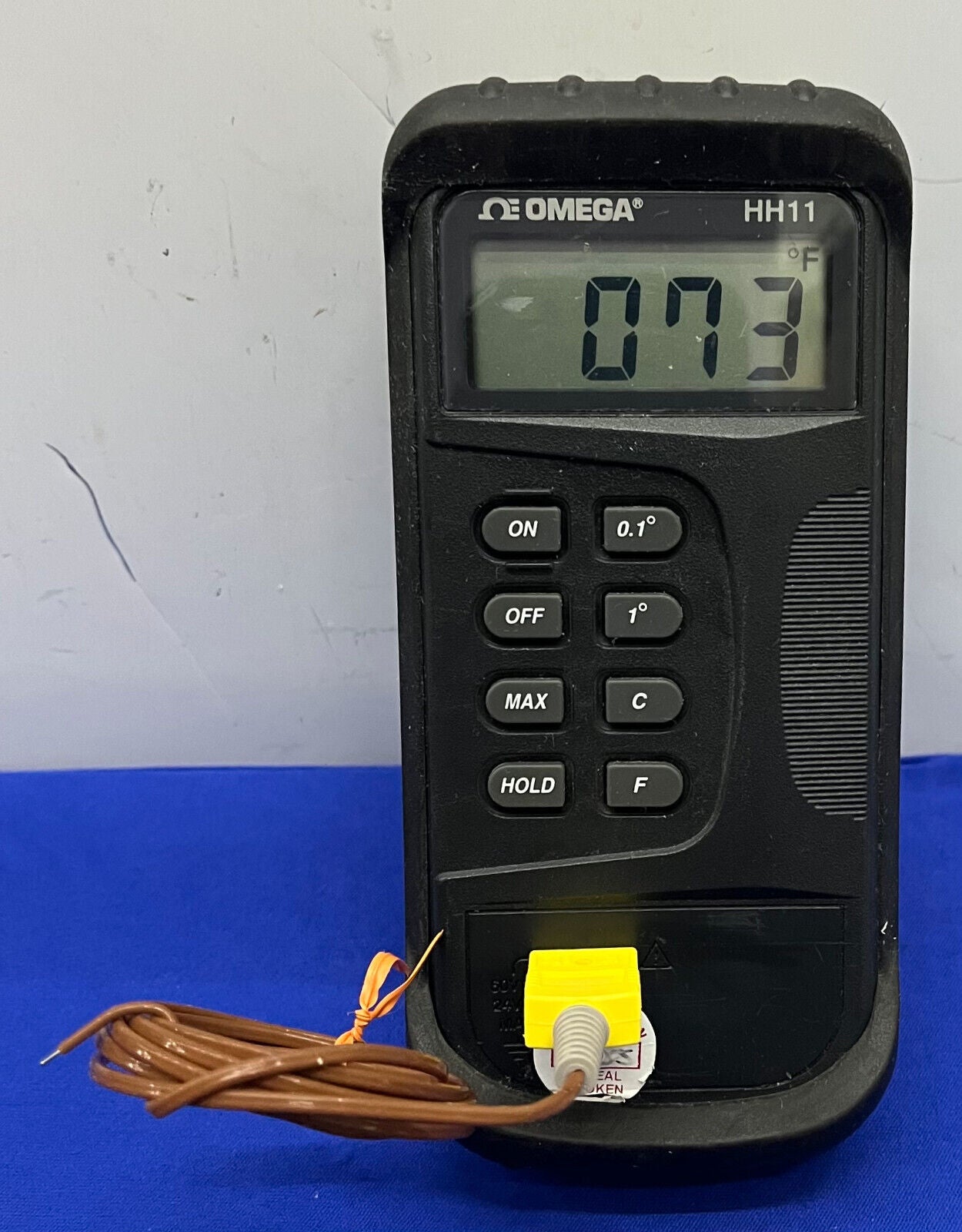 OMEGA HH11 THERMOCOUPLE METER DIGITAL W/ TYPE K PROBE CH+ AL- CABLE