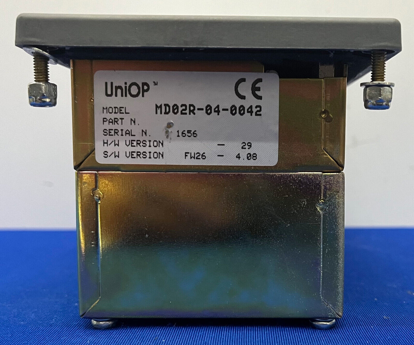 PANEL DE VISUALIZACIÓN DEL OPERADOR DE CONTROL UNIOP™ MD02R-04-0042