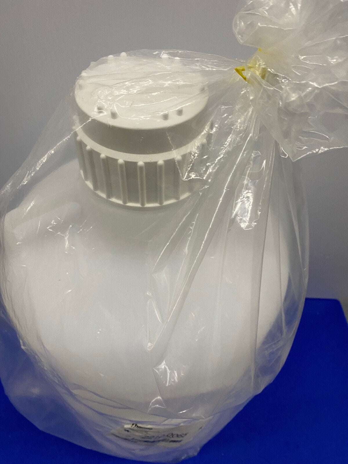 THERMO SCIENTIFIC NALGENE ™ 2210-0065 CARBOY WITH HANDLES LDPE 25L