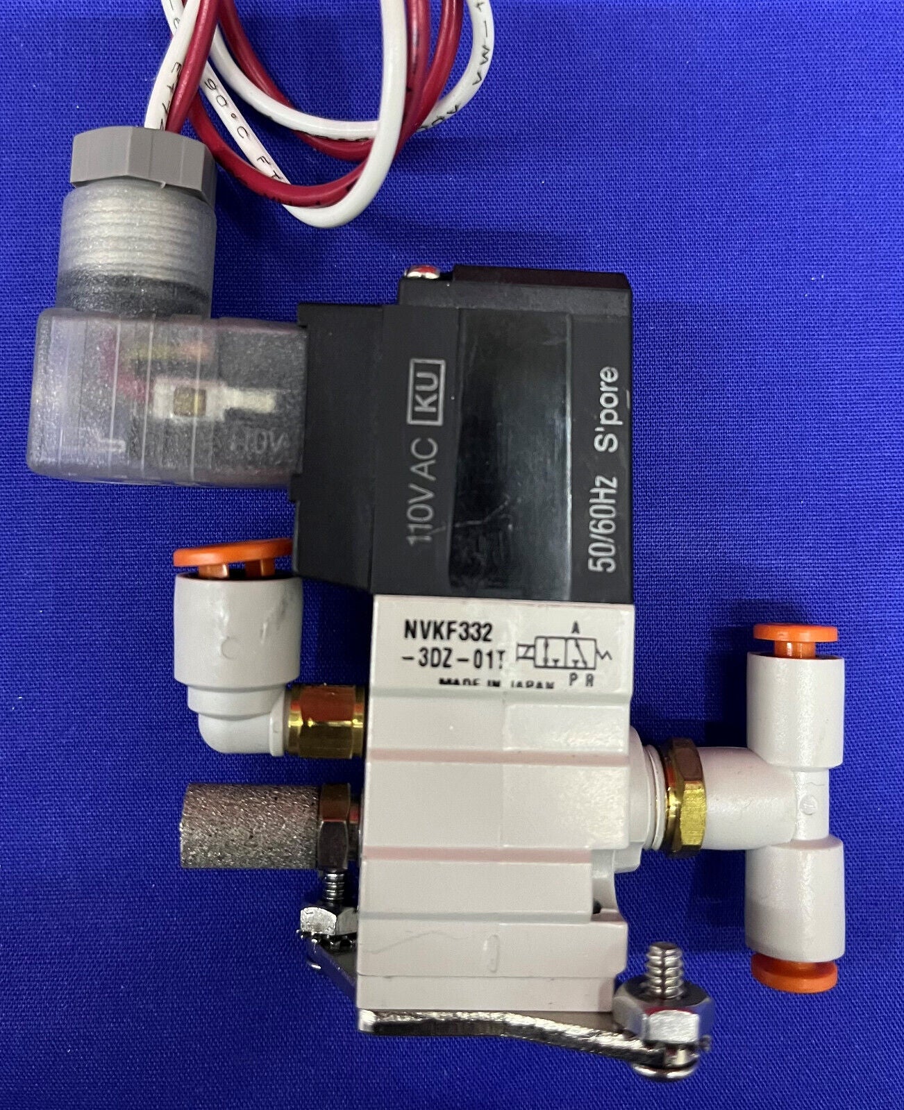 1 LOT QTY OF 3 - SMC NVKF332-3DZ-01T SOLENOID VALVE