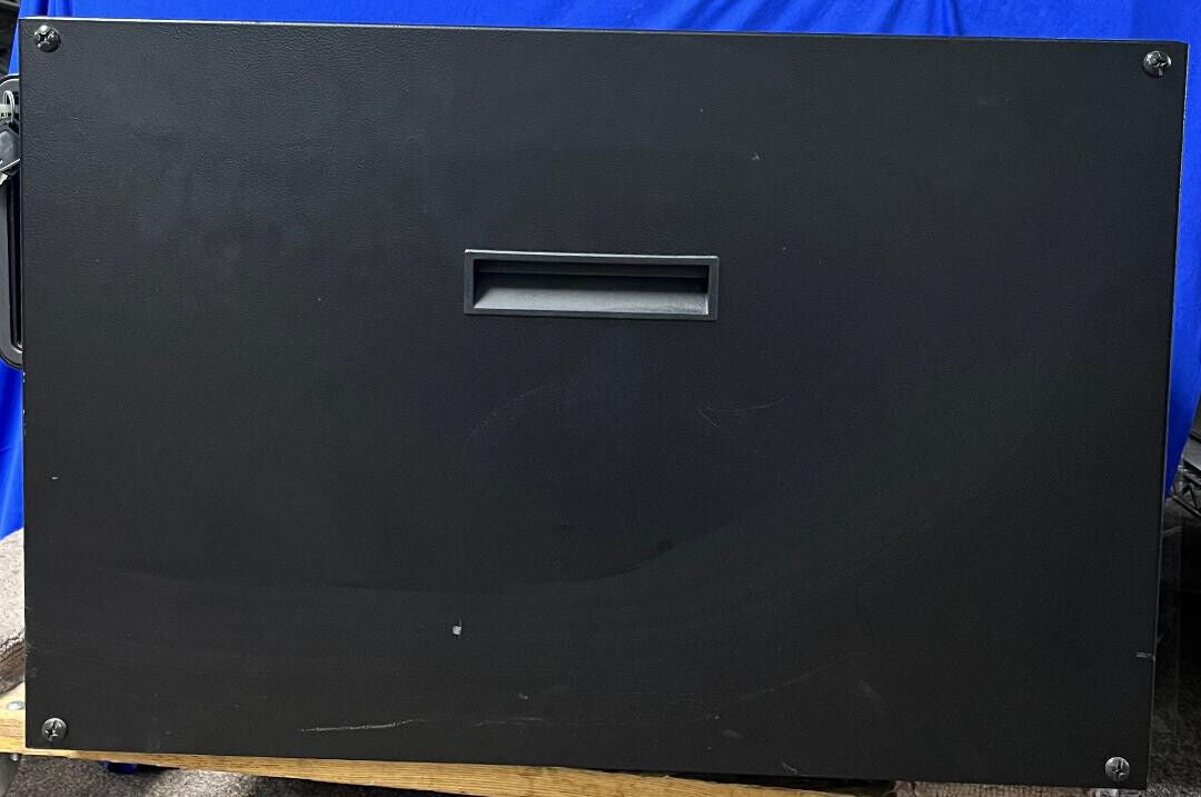 GABINETE DE DISEÑO KOHLER PARA COMPUTADORA INLASE LSW-01 CON BANDEJA PARA TECLADO - PARA PIEZAS 