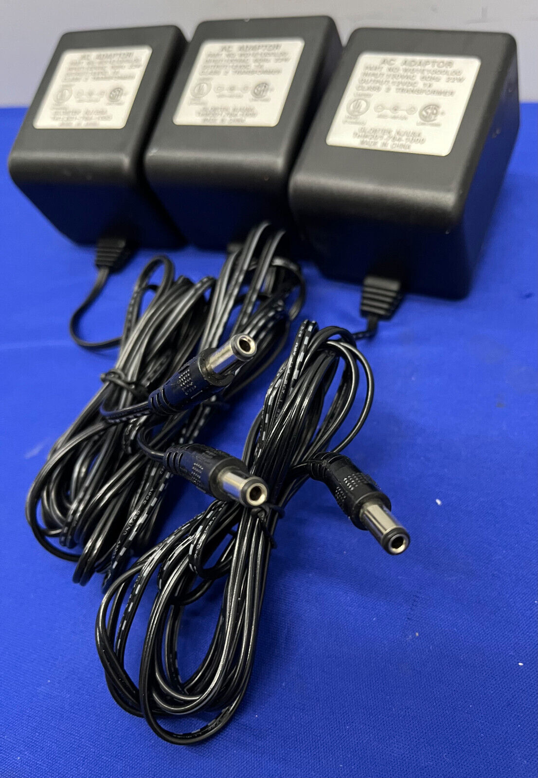 GLOBTEK WD1E1000L00 AC ADAPTER POWER SUPPLY - 1 LOT QTY 3