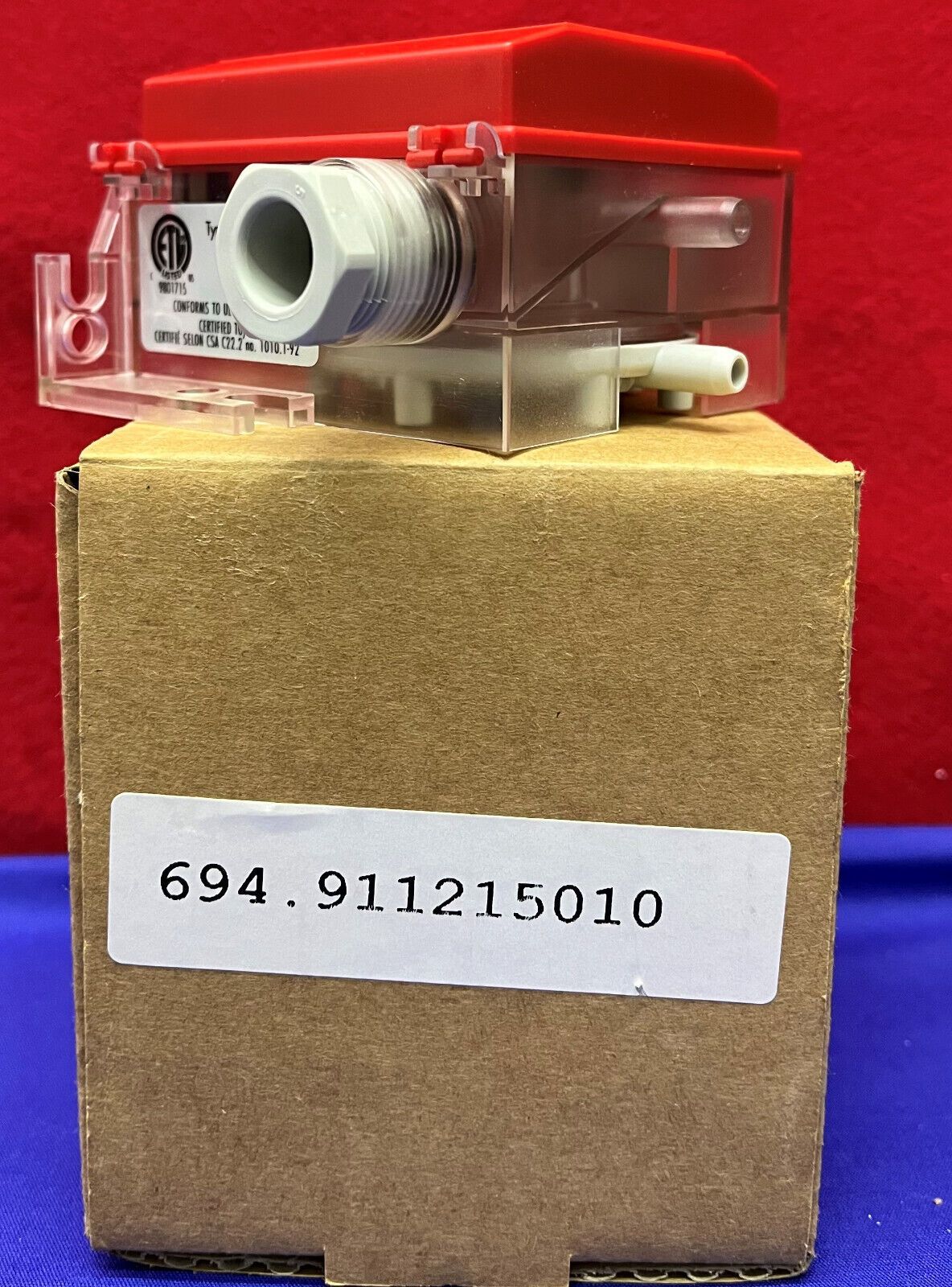 Huba Control 694.911215010 Relative & Differential Pressure Transmitter