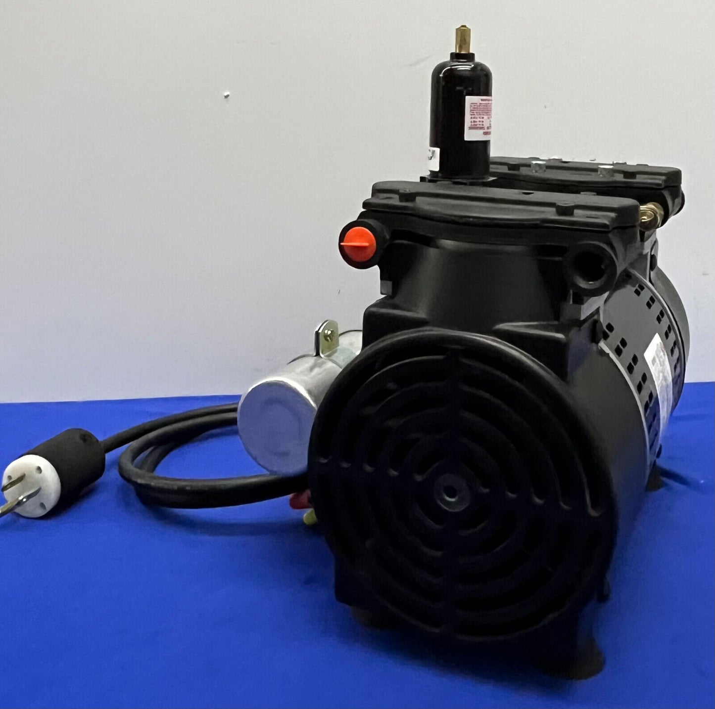 GAST 71R OIL-LESS COMPRESSOR / VACUUM PUMP 71R545-P315B-N570X HP 3/4