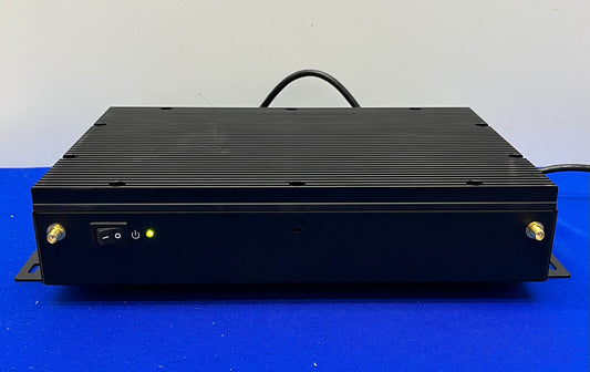 TEGUAR TMB-3010 MEDIZINISCHE PC-BOX PN 911G090WPC7651 ENTHÄLT SINPRO-NETZTEIL